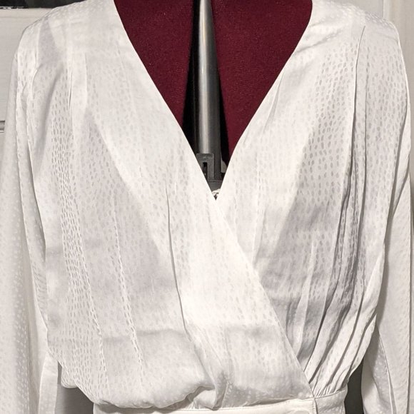 NWT Express White Double Button Wrap Top Small - Picture 6 of 10